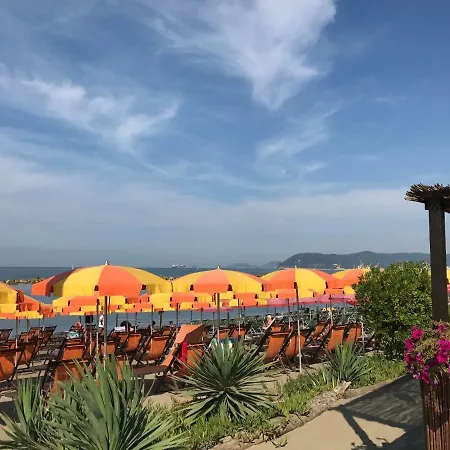 Ancora Bilocale Villa Marina di Massa Exterior photo